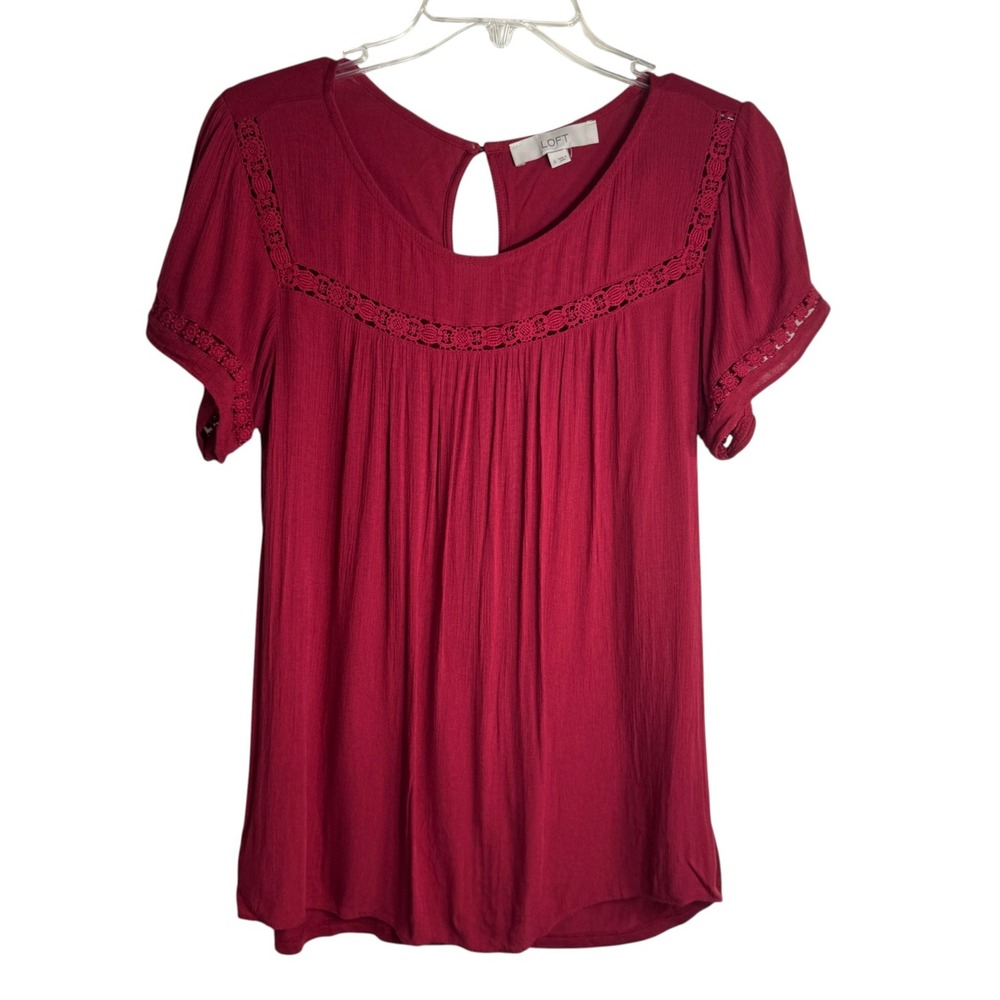 LOFT Maroon Red Crochet Lace Trim Blouse Womens Small Short Sleeve Keyhole Back